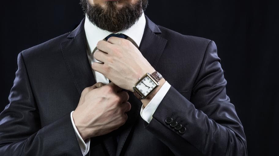 Binden einer Krawatte